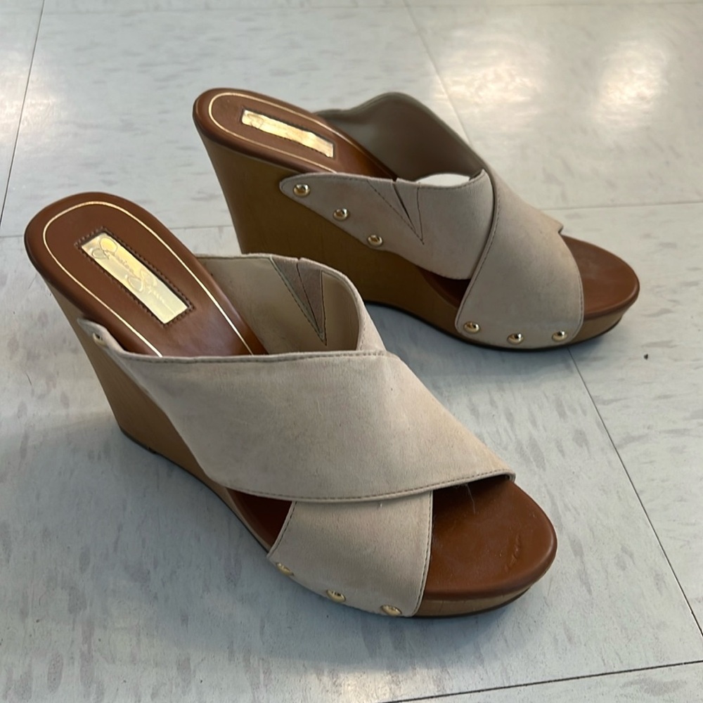 Jessica Simpson size 7.5 suede open toe wedges